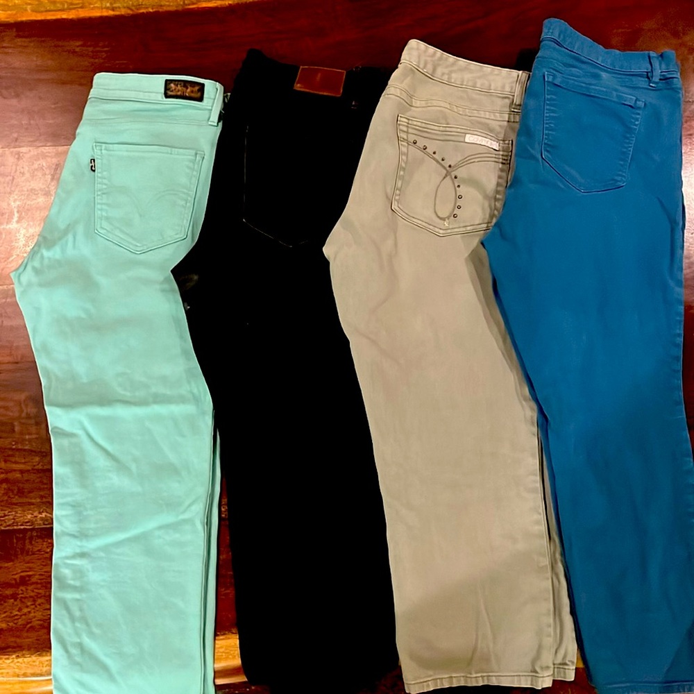 Quartet of size 12 ankle jeans